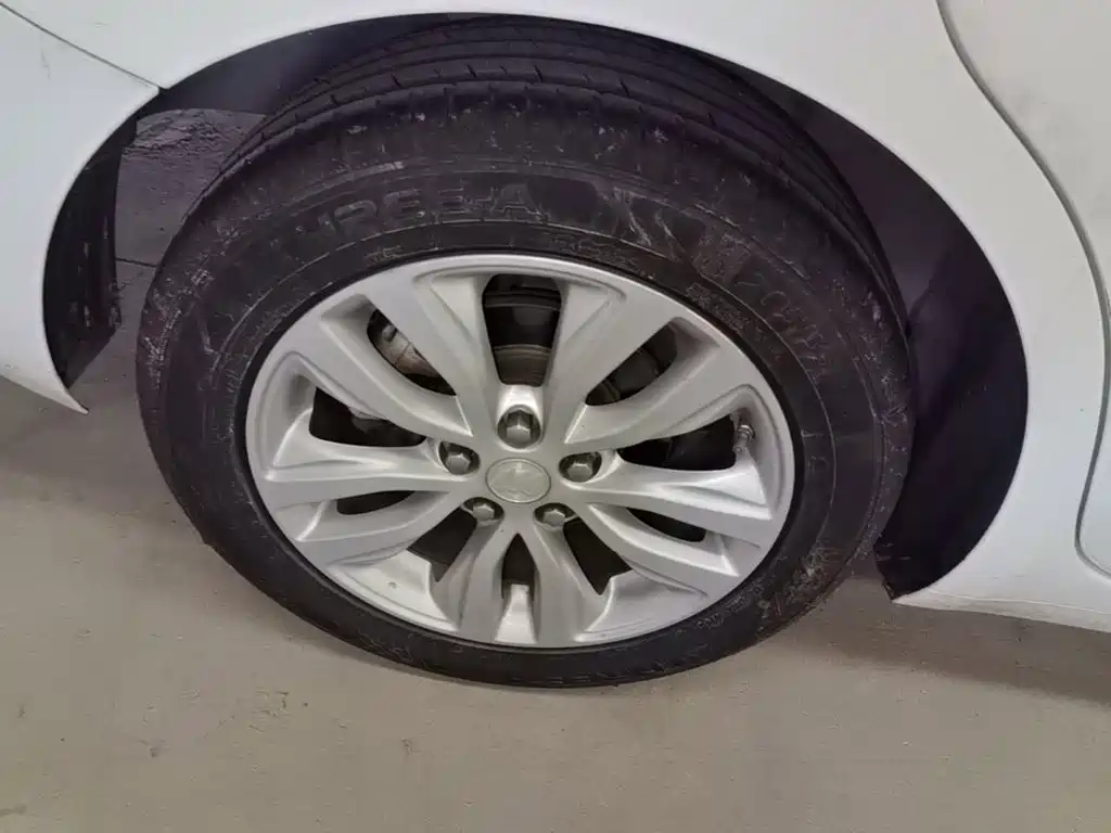 Buick Excelle — миниатюра 16