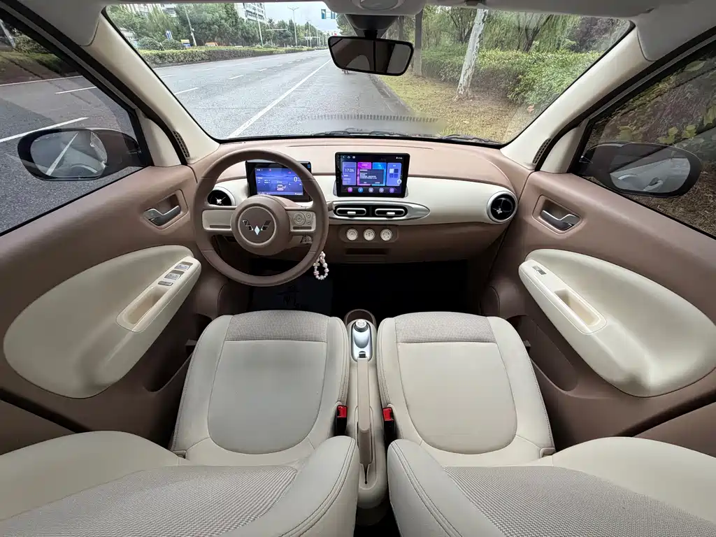 Wuling MINIEV — миниатюра 8