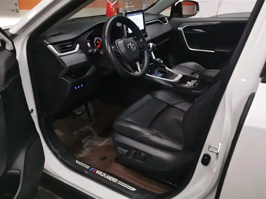 Toyota Wildlander 2022 2.0L CVT Luxury PLUS