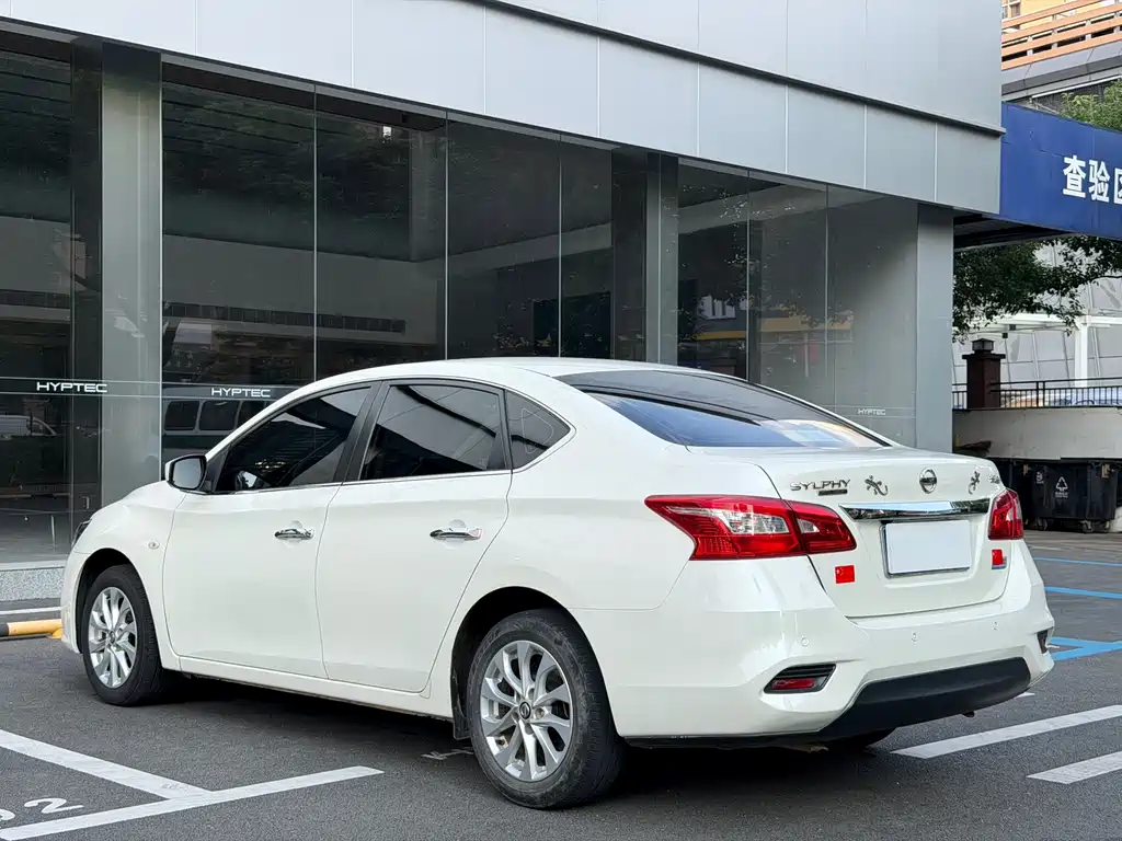 Nissan Sylphy — миниатюра 7