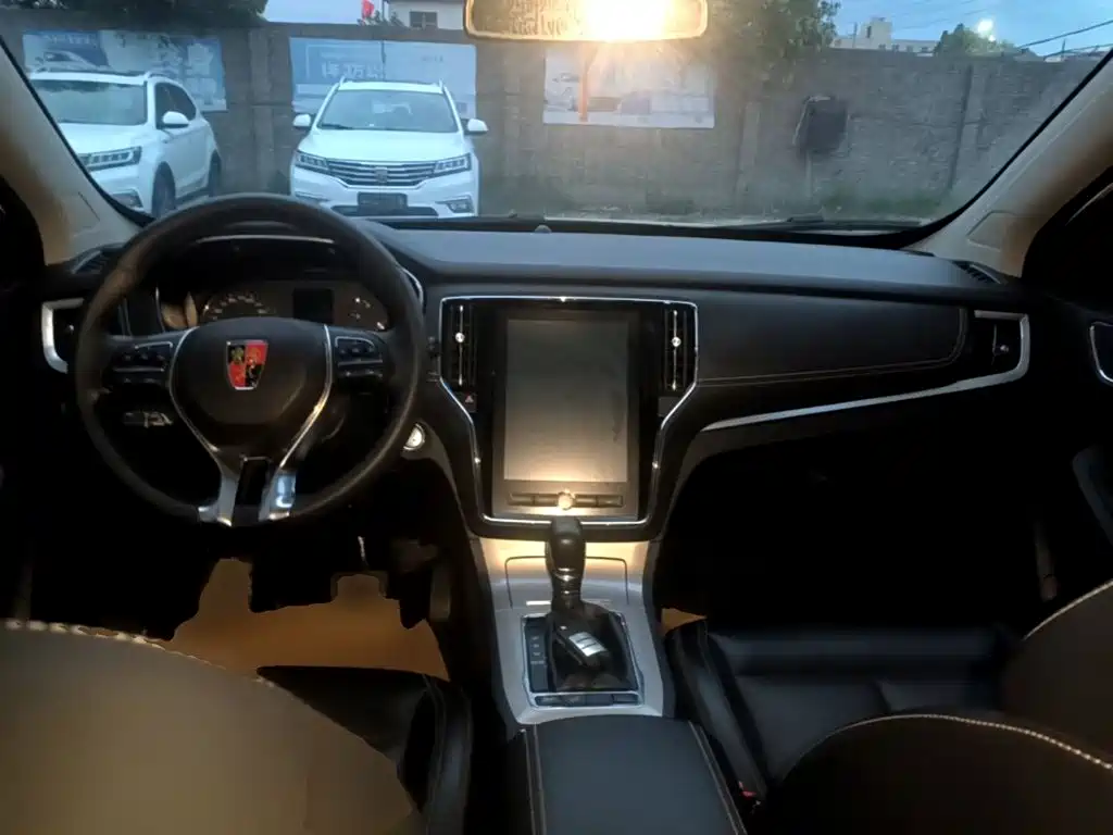 Roewe RX5 — миниатюра 10