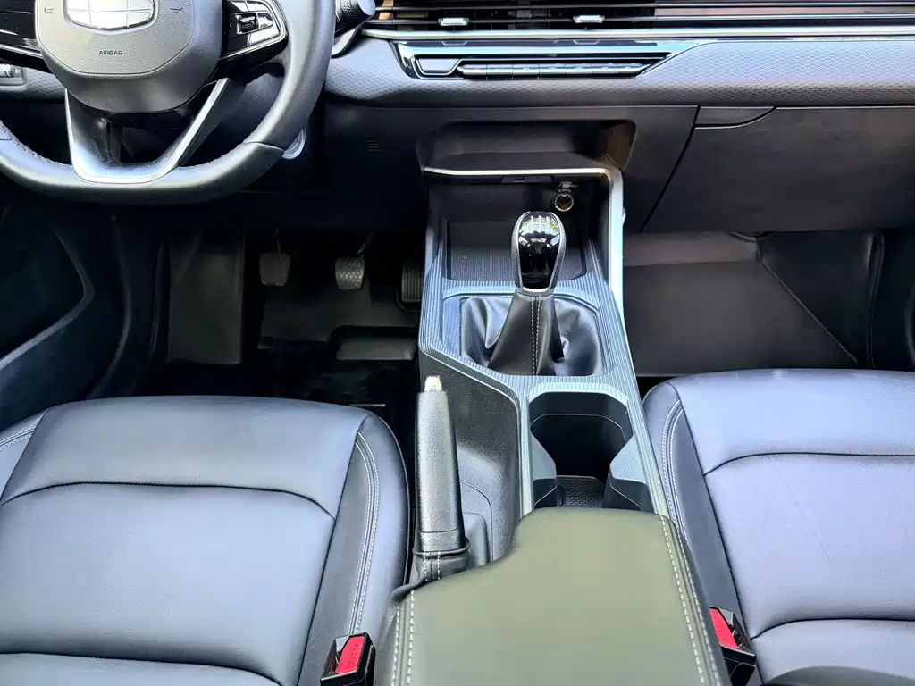 Geely Emgrand — миниатюра 15