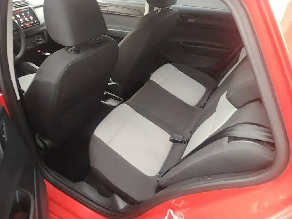 Skoda Fabia — миниатюра 17