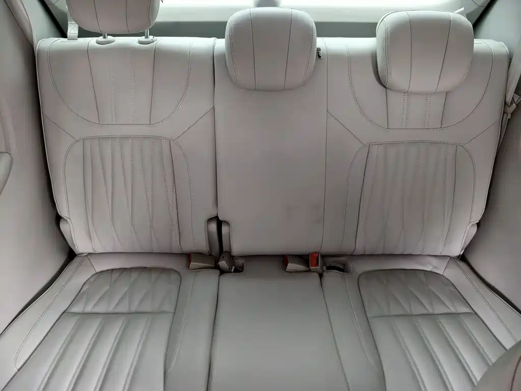 Roewe iMAX8 New Energy — миниатюра 10