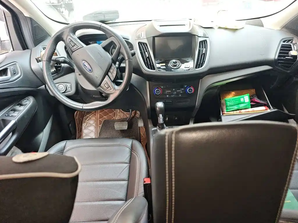 Ford Kuga — миниатюра 10