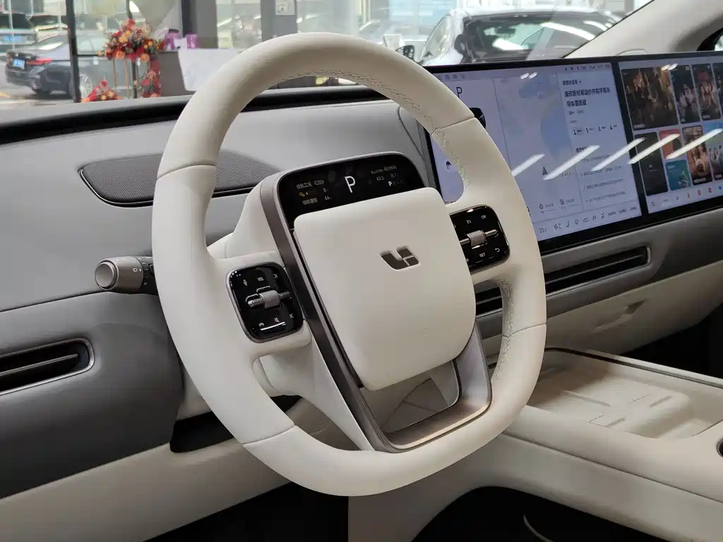 Li Auto i8 2025 Standard