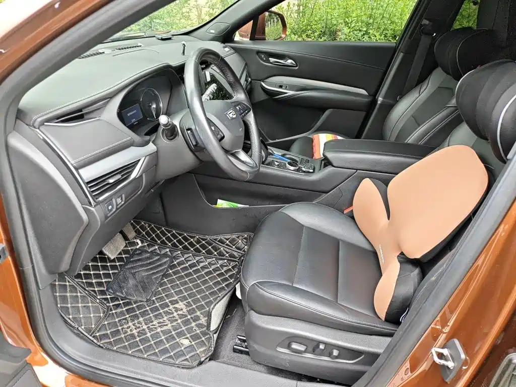 Cadillac XT4 — миниатюра 12