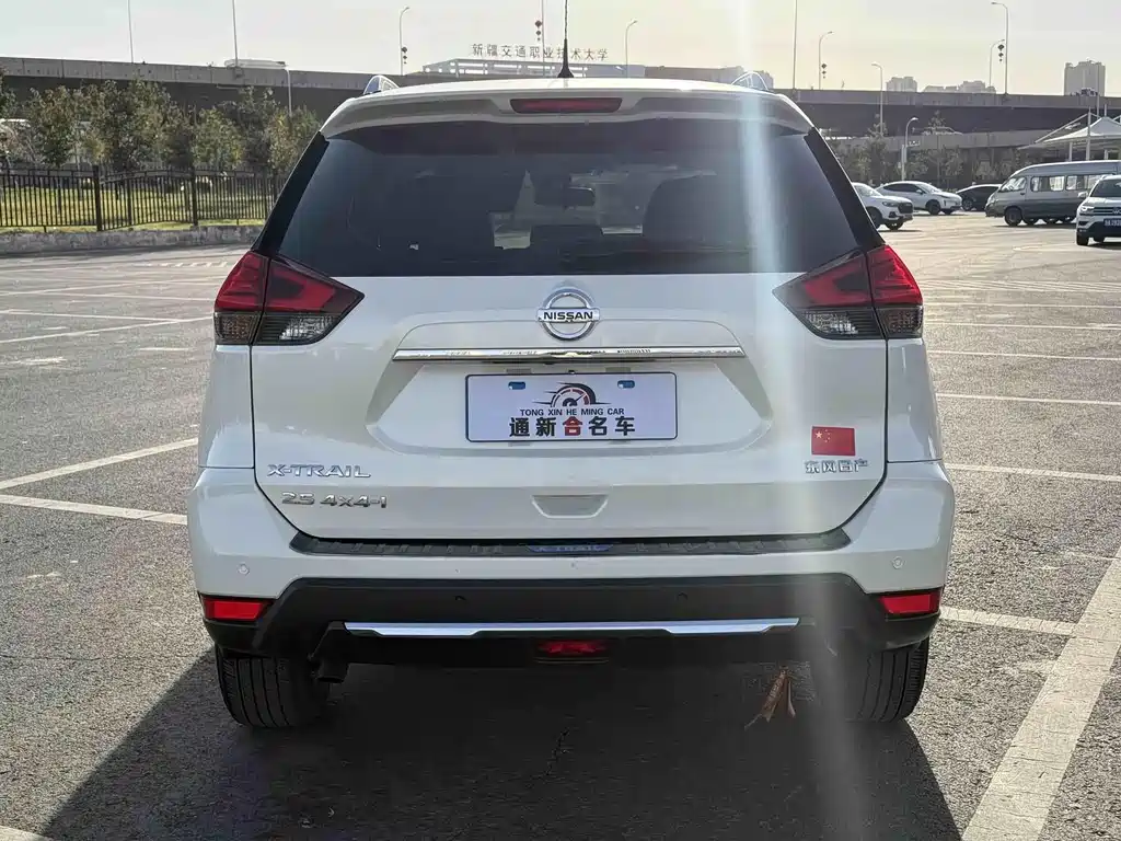 Nissan X-Trail — миниатюра 8