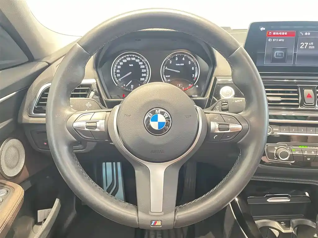 BMW 1 Series 120i M Sport Night Edition, фото 10