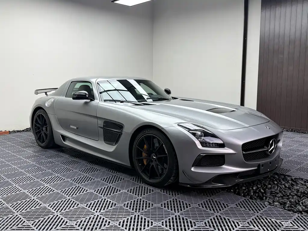 Mercedes-Benz SLS AMG — миниатюра 3