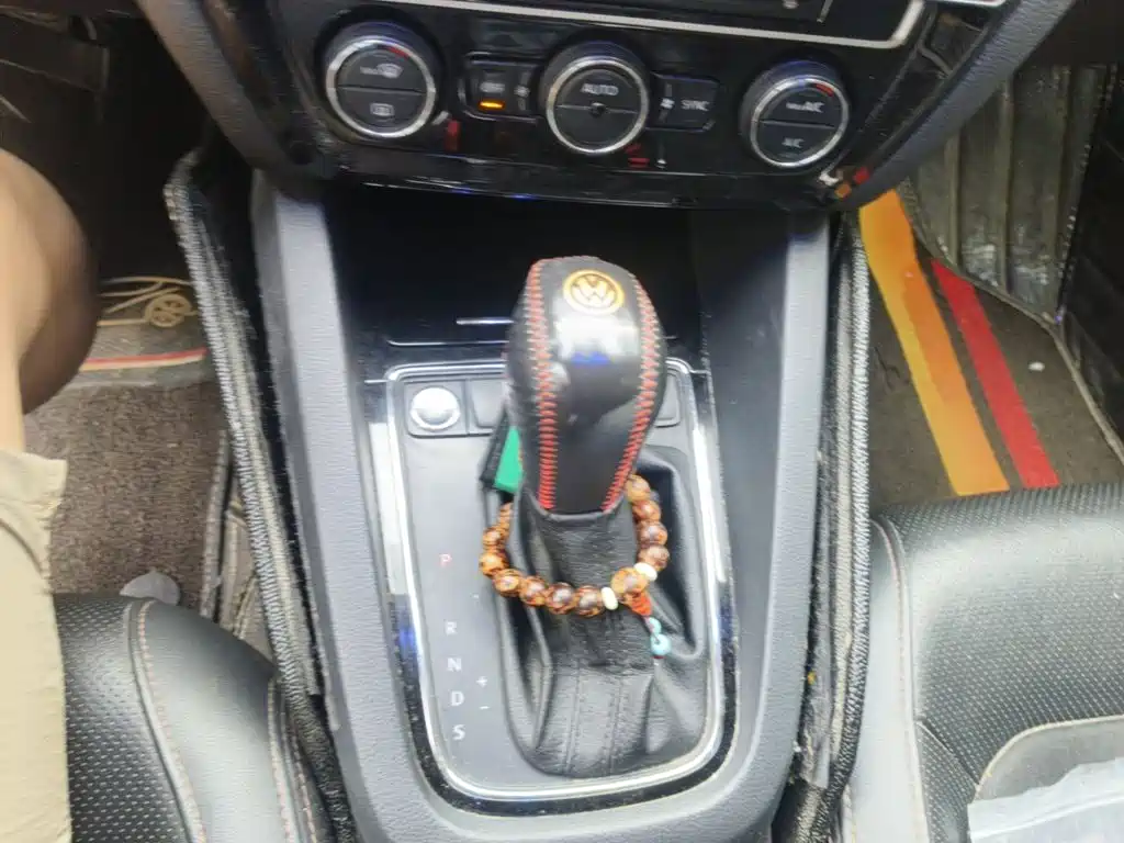 Volkswagen Sagitar 2017 230TSI AT Luxury