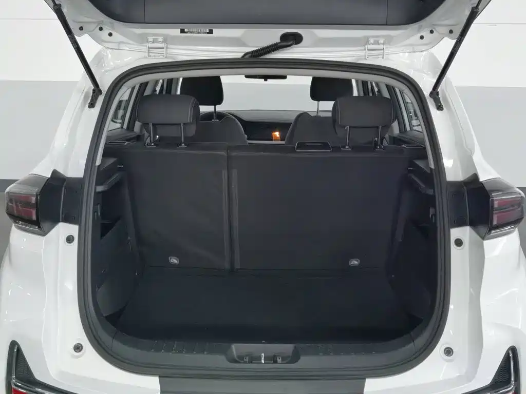 Changan New Energy E-Pro — миниатюра 16