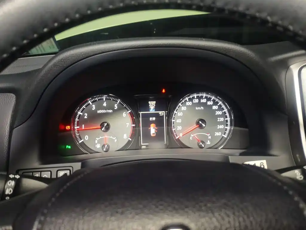 Toyota Crown 2015 2.0T Fashion