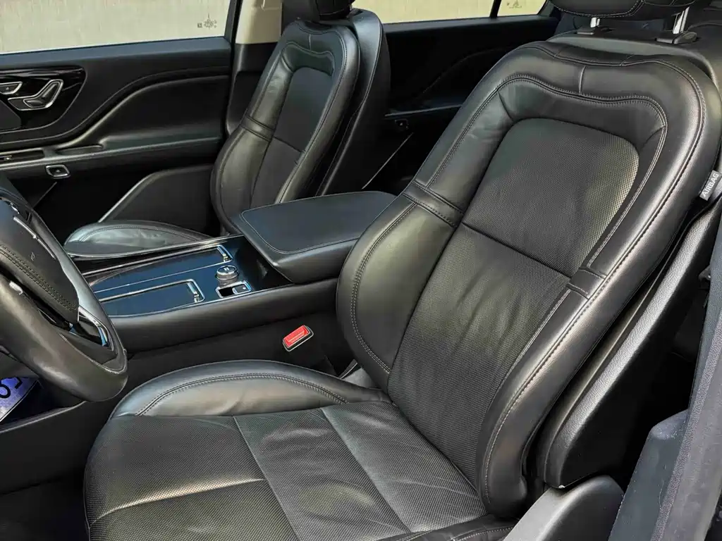 Lincoln Aviator (Import) — миниатюра 9