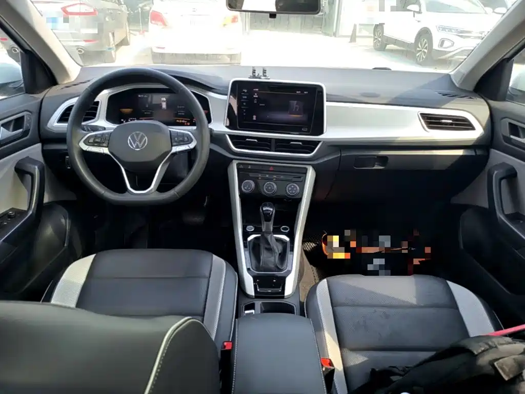 Volkswagen T-Roc — миниатюра 10