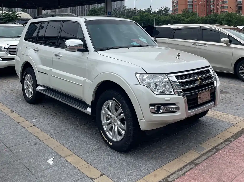 Mitsubishi V97 2018 3.8L AT