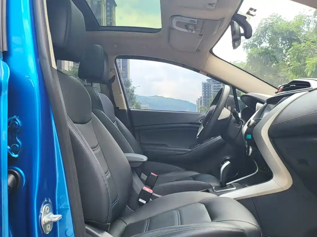 BYD Yuan EV — миниатюра 4