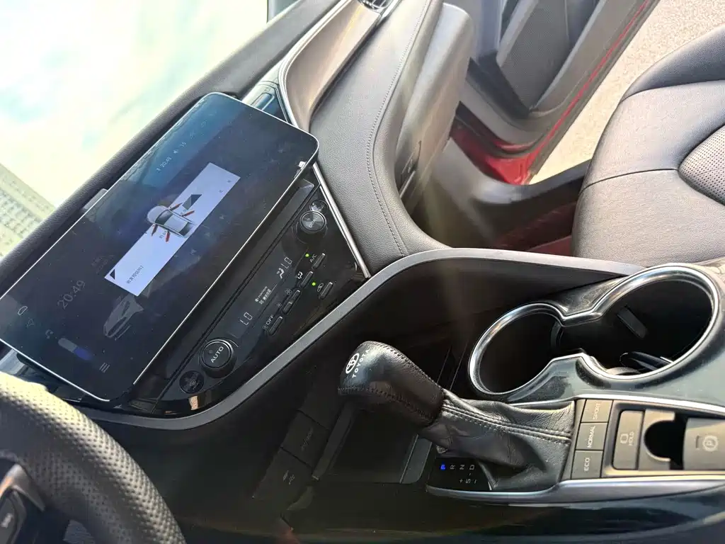 Toyota Camry — миниатюра 13