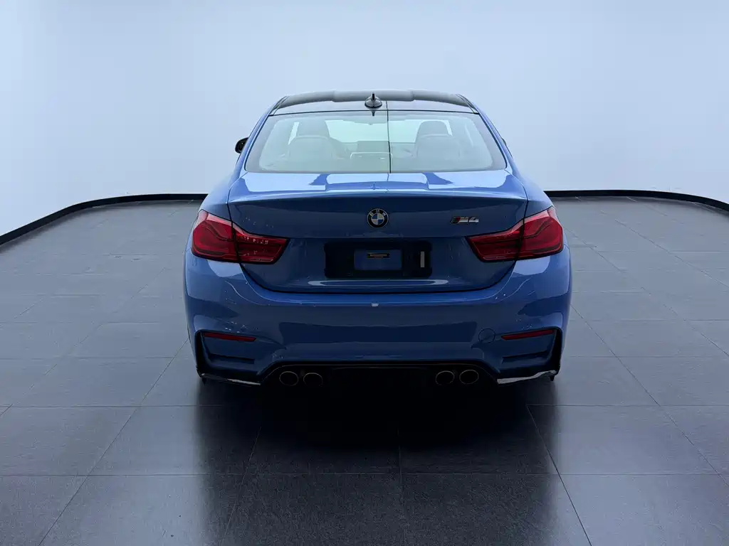 BMW M4 — миниатюра 7