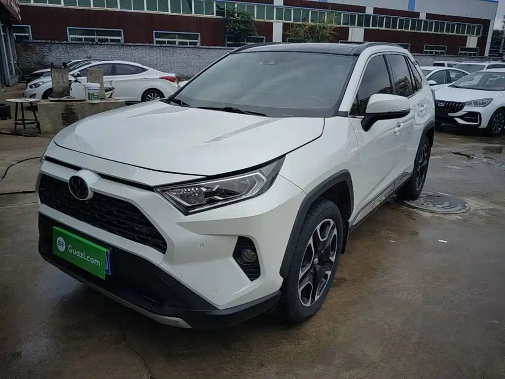 Toyota RAV4 — миниатюра 2