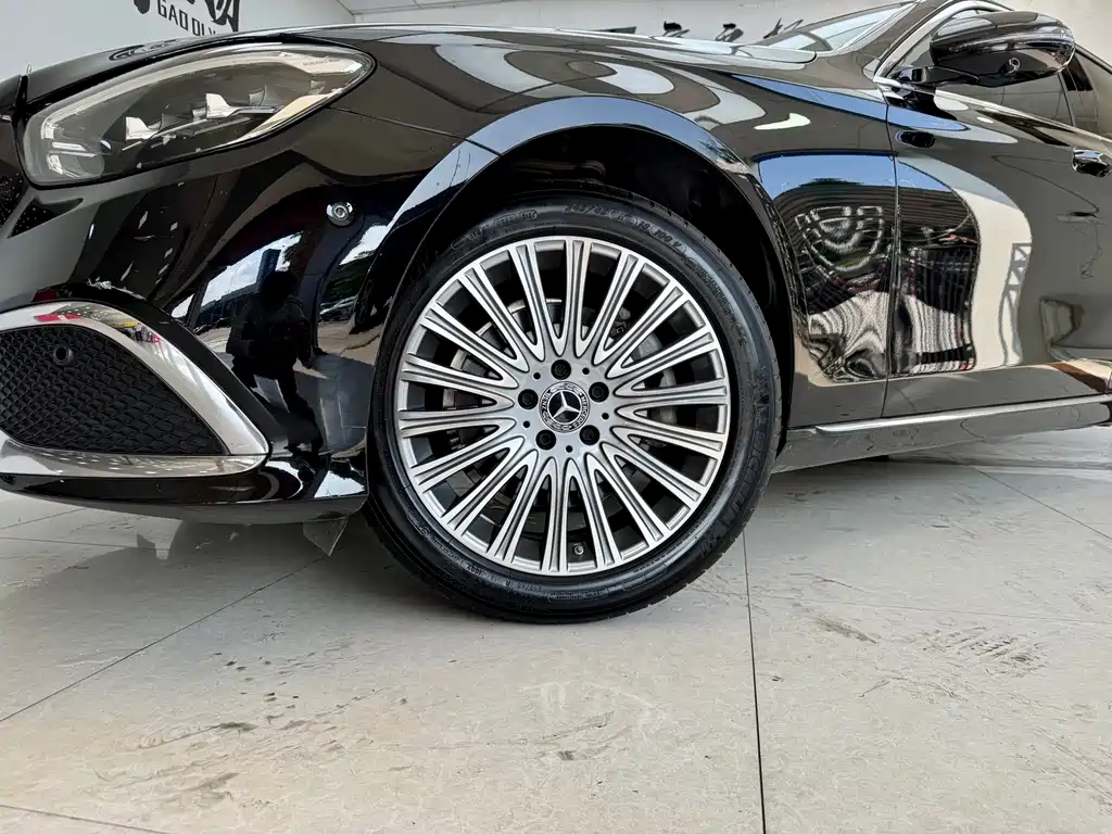 Mercedes-Benz E-Class — миниатюра 20
