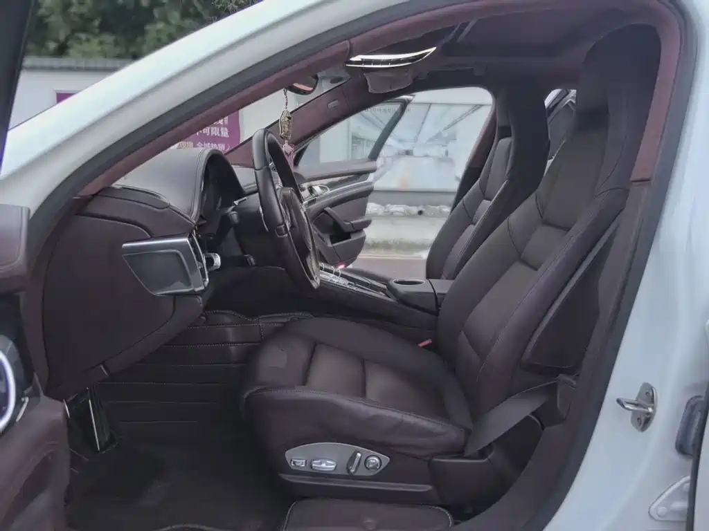 Porsche Panamera — миниатюра 23