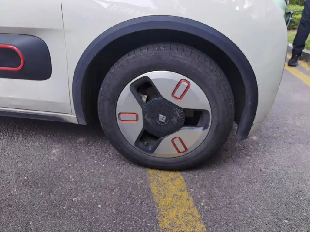 Baojun KiWi EV — миниатюра 25
