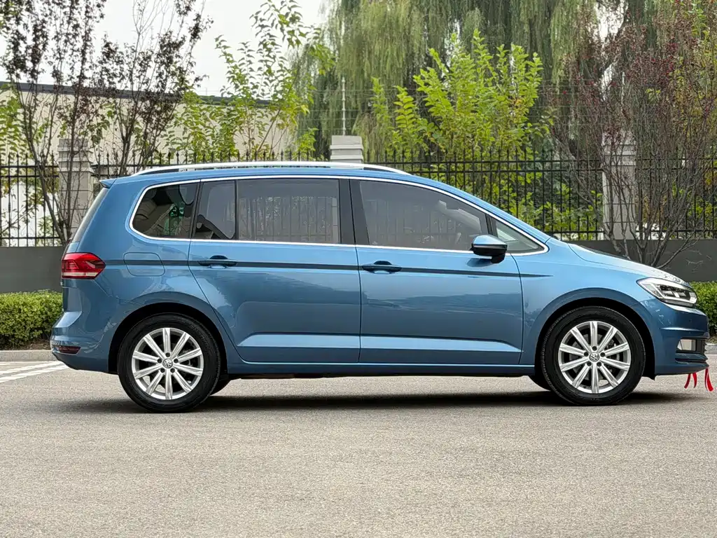 Volkswagen Touran — миниатюра 14