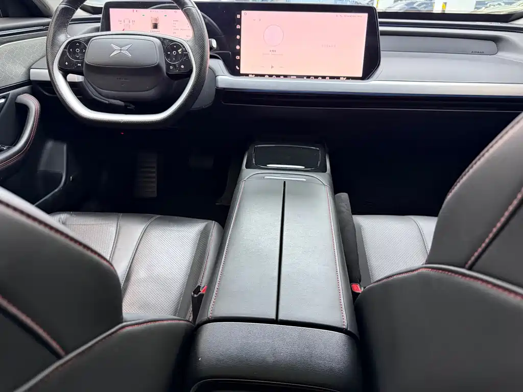 XPeng P7 — миниатюра 8