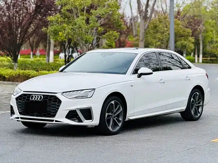 Купить Audi A4L
