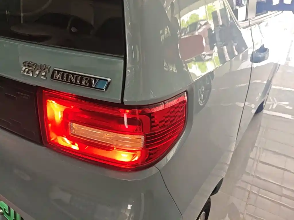 Wuling MINIEV — миниатюра 8