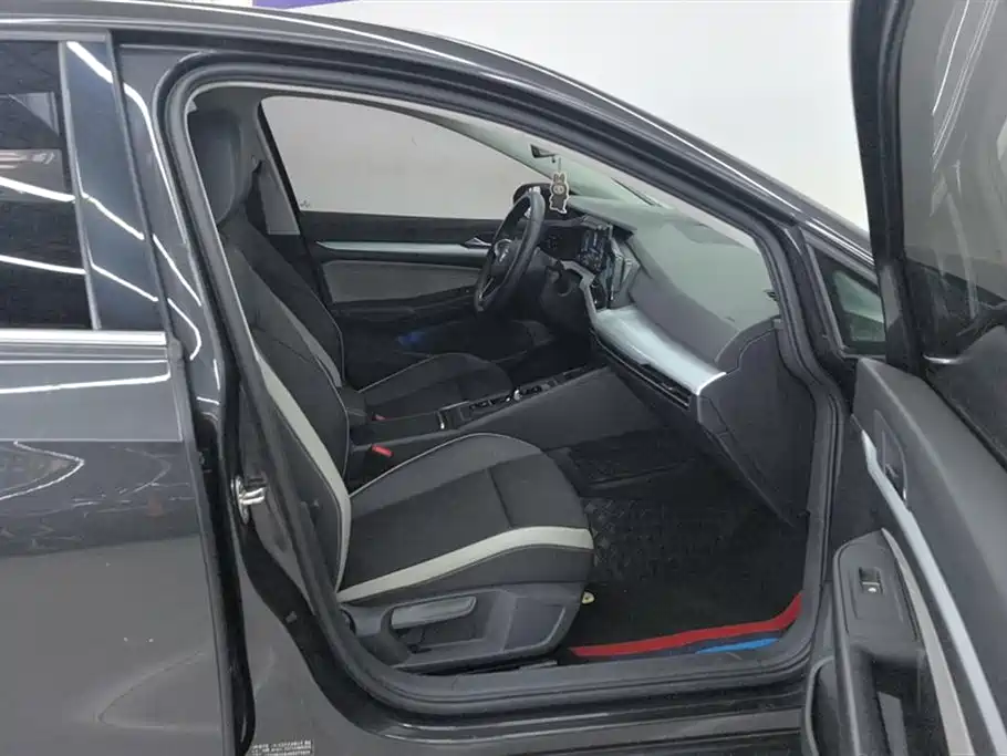 Volkswagen Golf 2021 280TSI DSG Pro