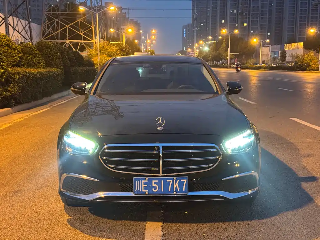 Mercedes-Benz E-Class — миниатюра 2