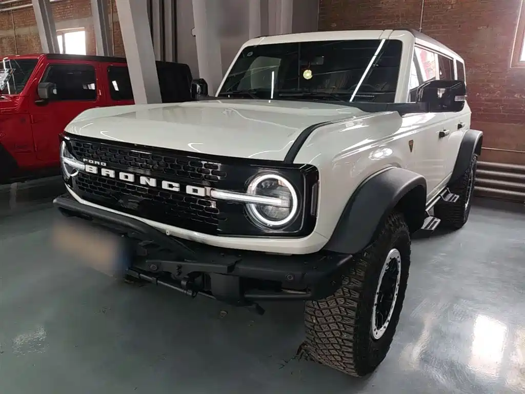 Ford Bronco 2024