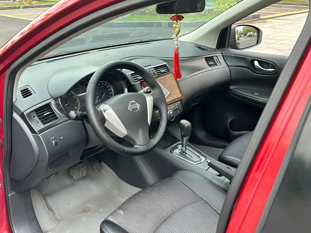 Nissan Tiida — миниатюра 5