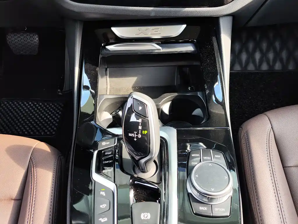 BMW X3 — миниатюра 11
