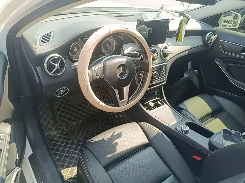Mercedes-Benz GLA — миниатюра 10