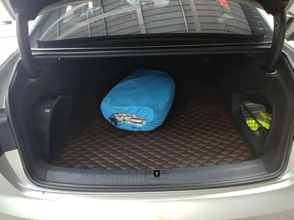 Audi A4L — миниатюра 15