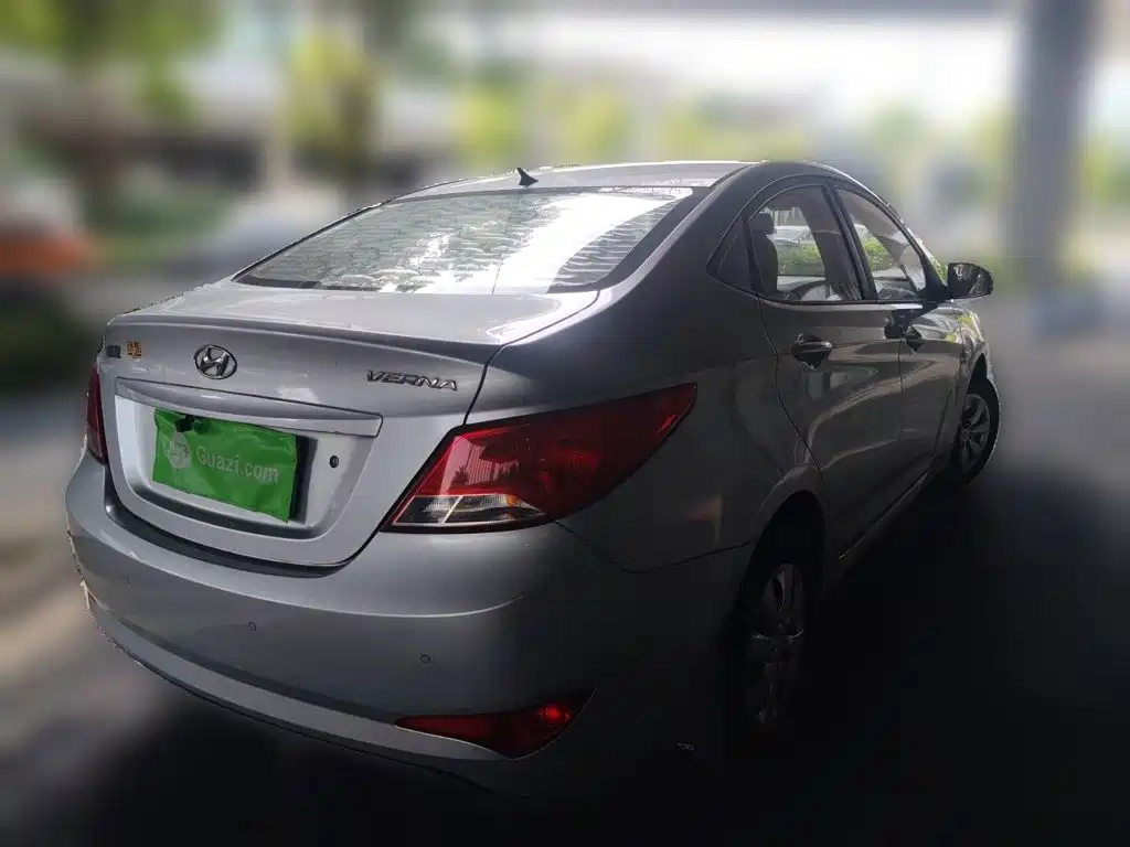 Hyundai Verna — миниатюра 4
