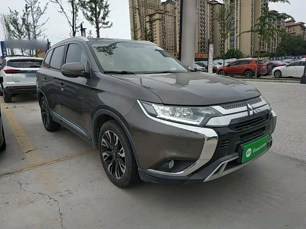Mitsubishi Outlander 2019 2.0L Enjoy 5 мест V