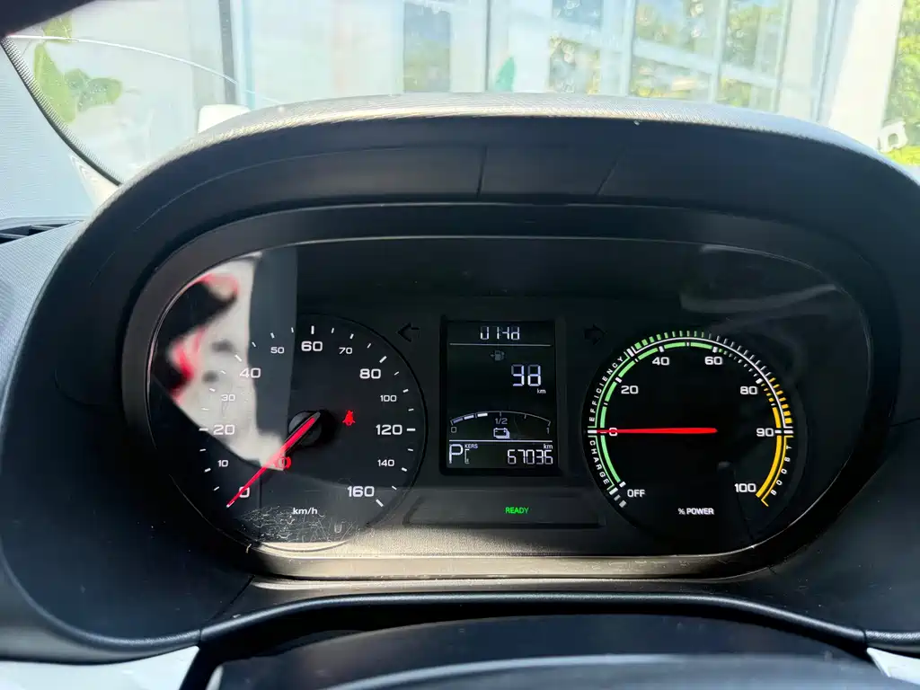 Roewe Clever — миниатюра 10