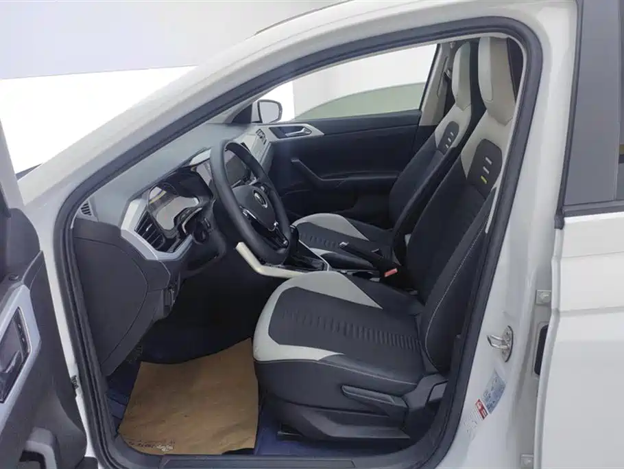 Volkswagen Polo 2021 Plus 1.5L AT