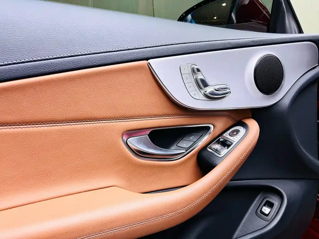 Mercedes-Benz C-Class (Import) — миниатюра 12