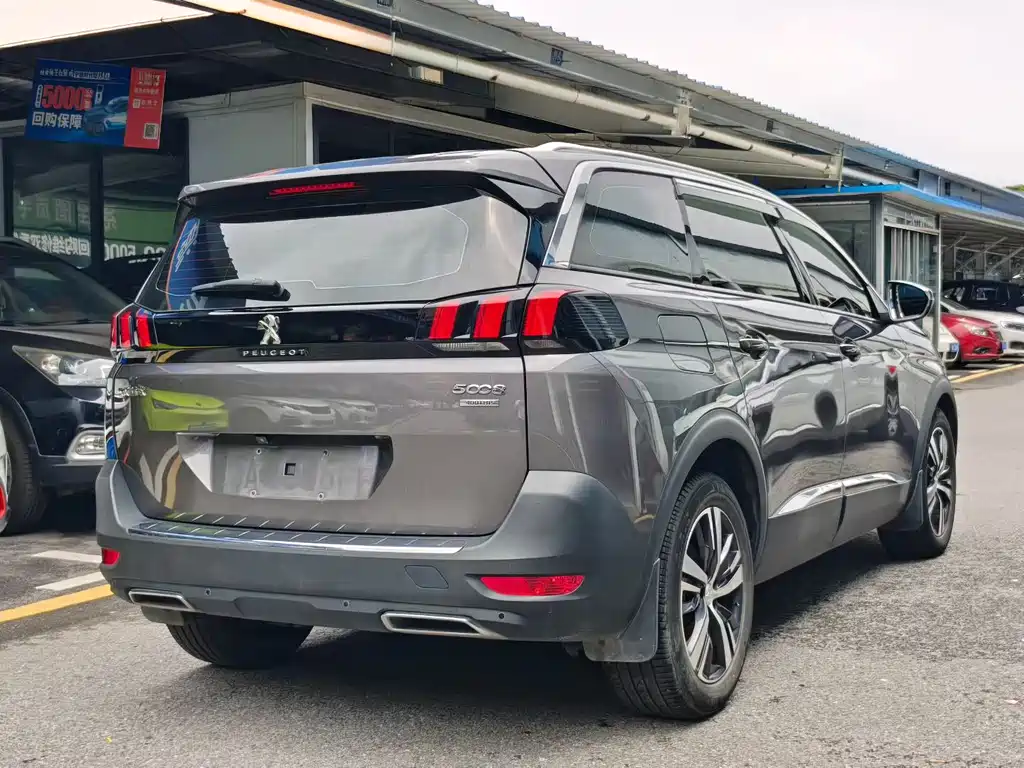 Peugeot 5008 2019 400THP 7 мест Flagship