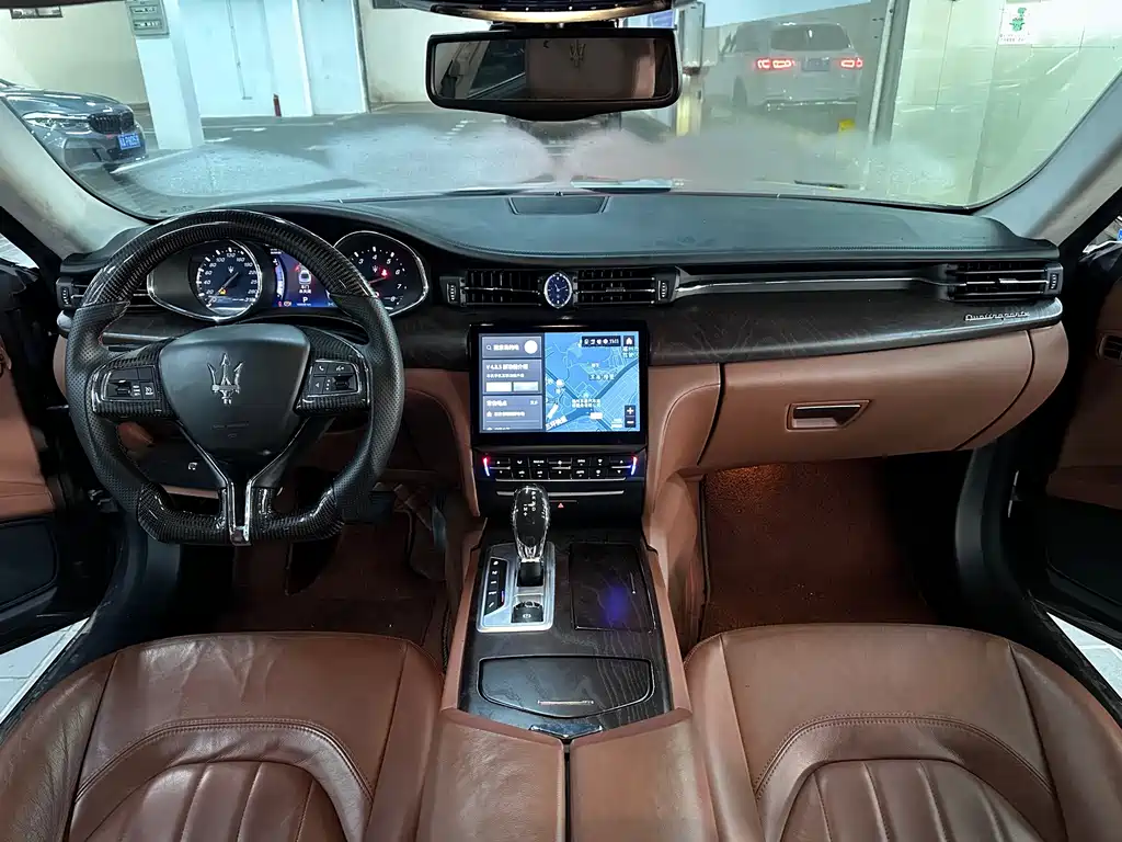 Maserati Quattroporte — миниатюра 7