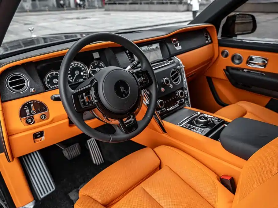 Rolls-Royce Cullinan — миниатюра 10