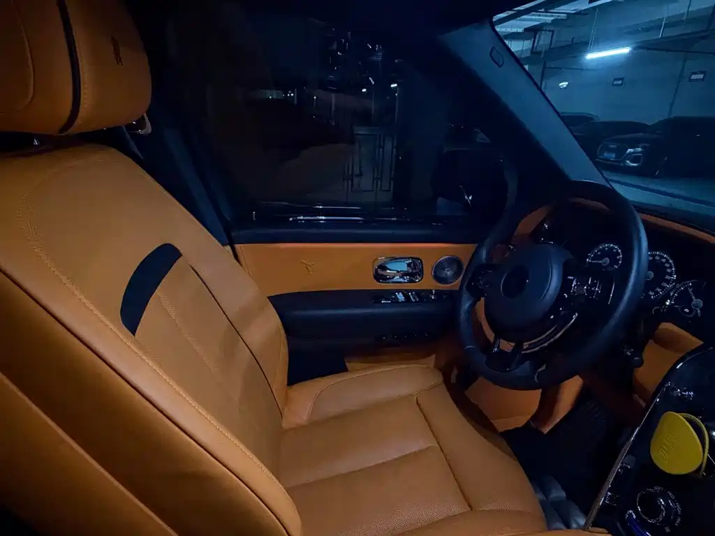 Rolls-Royce Cullinan — миниатюра 6