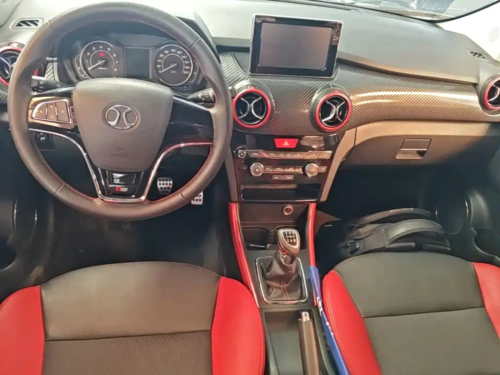 BAIC Senova X25 — миниатюра 10