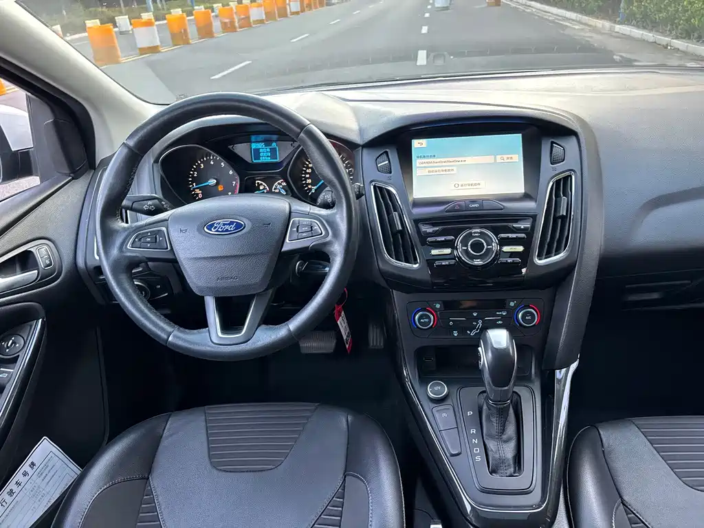 Ford Focus — миниатюра 12