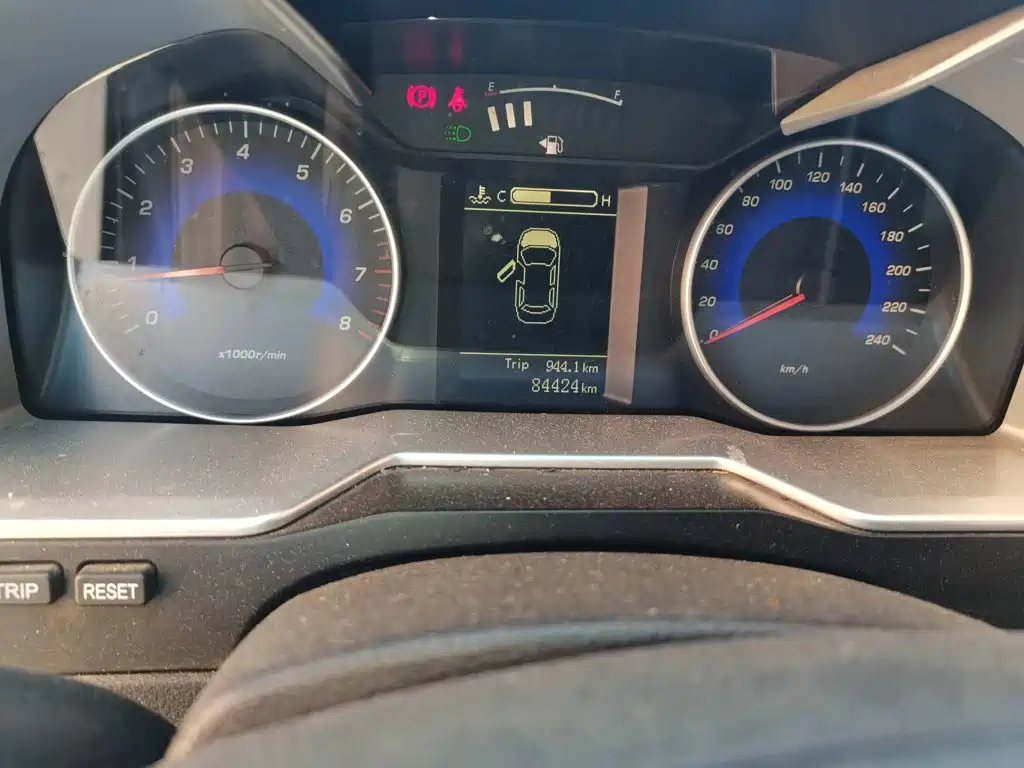 Geely Emgrand — миниатюра 8